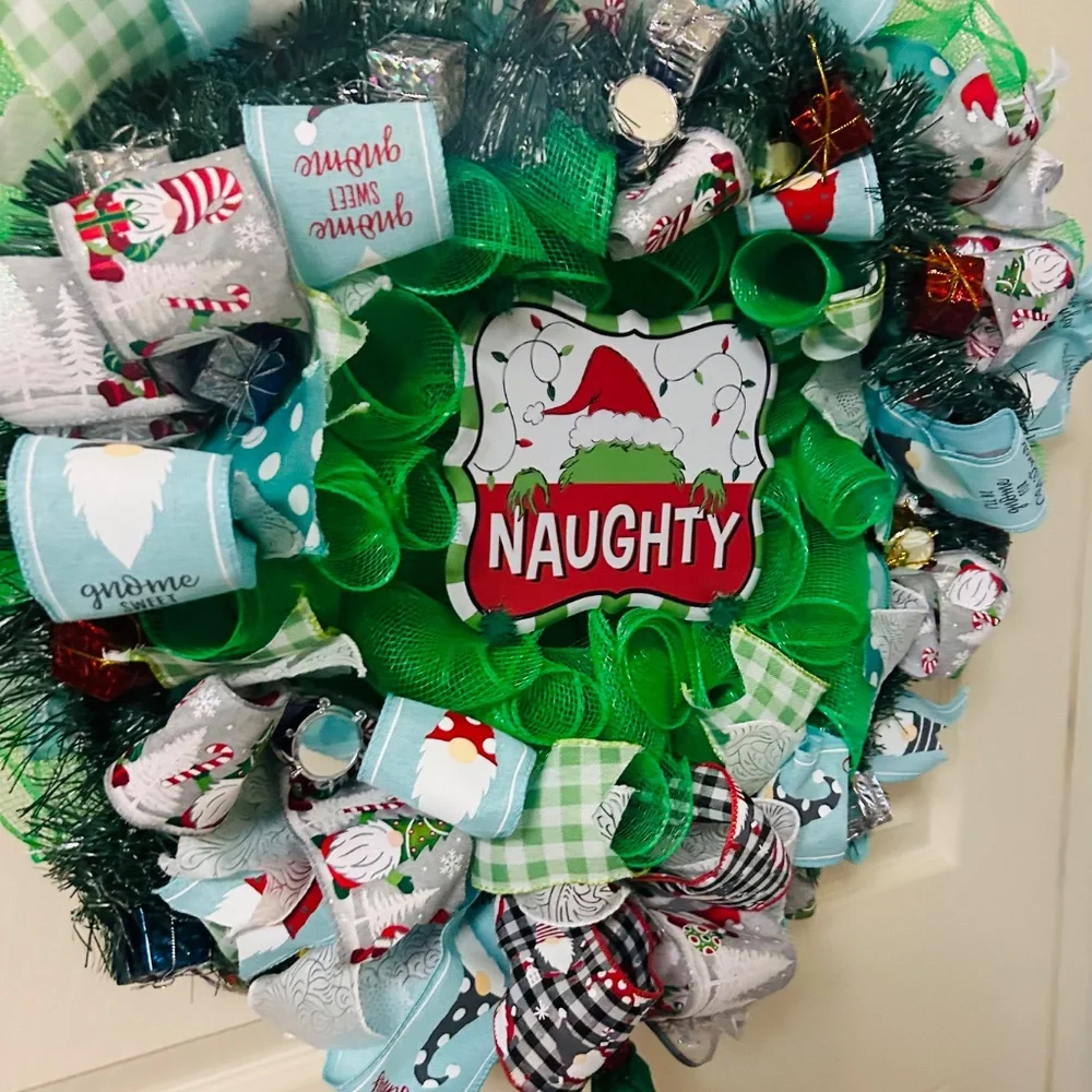 Christmas wreath/nauty